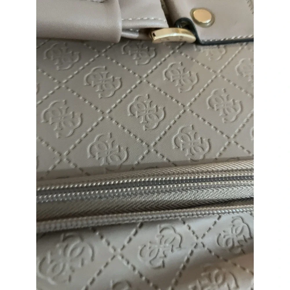 GUESS Nanette Rolling LrgSuitcase Rose Color Metallic Logo Print Travel Luggage